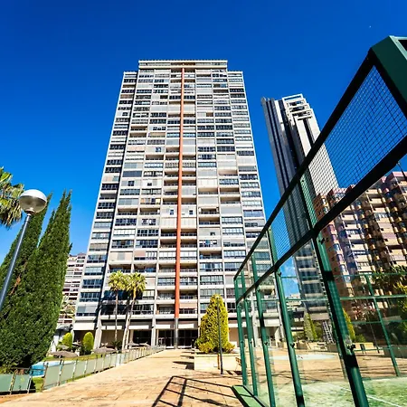 Parking Y Padel A 9 Min Playa Poniente בנידורם