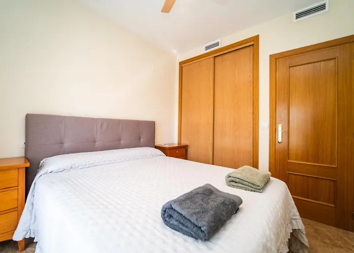 Parking Y Padel A 9 Min Playa Poniente