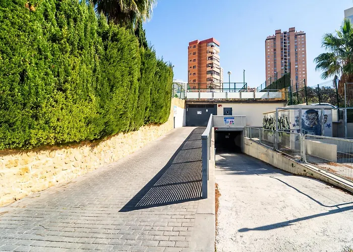 Parking Y Padel A 9 Min Playa Poniente