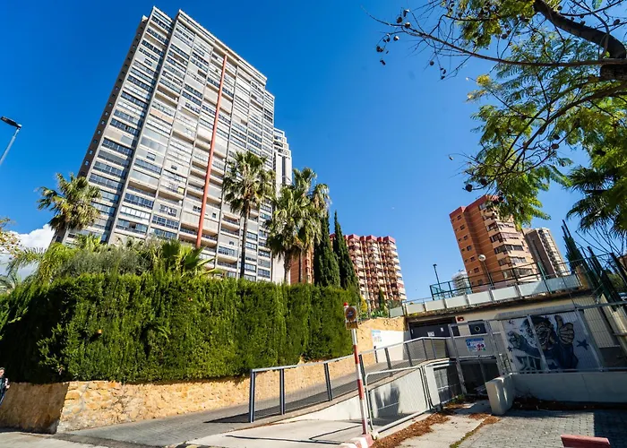 Parking Y Padel A 9 Min Playa Poniente Бенидорм